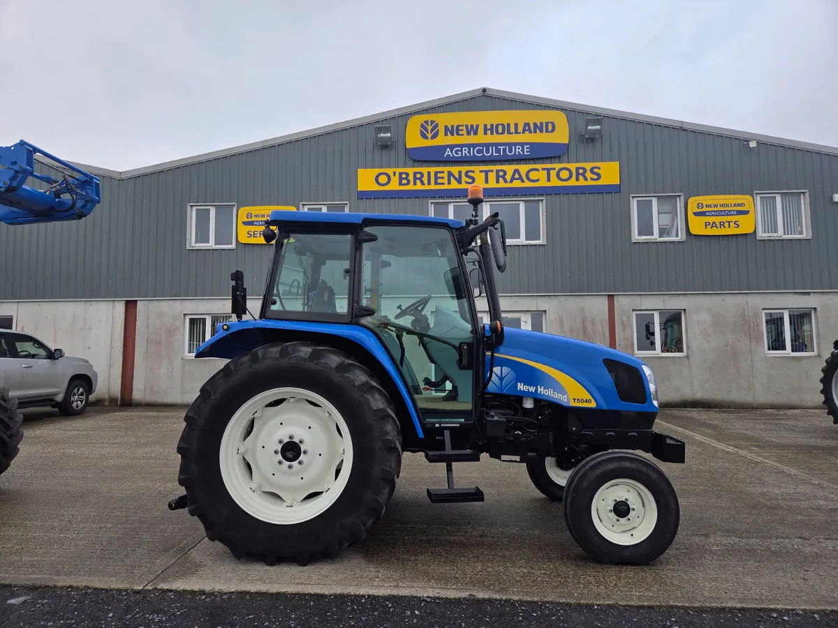 2010 New Holland T5040 2WD - Image 1