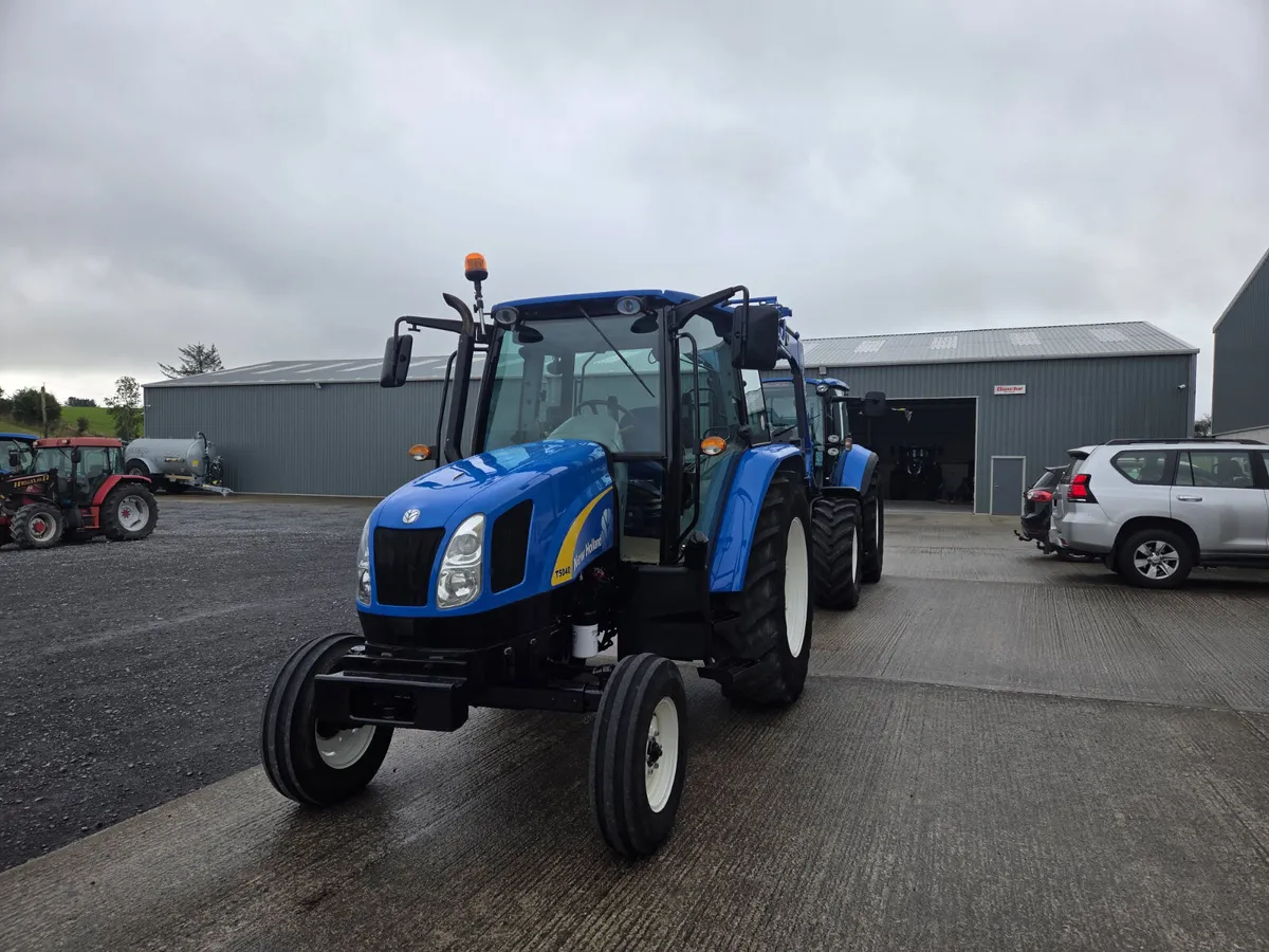 2010 New Holland T5040 2WD - Image 4