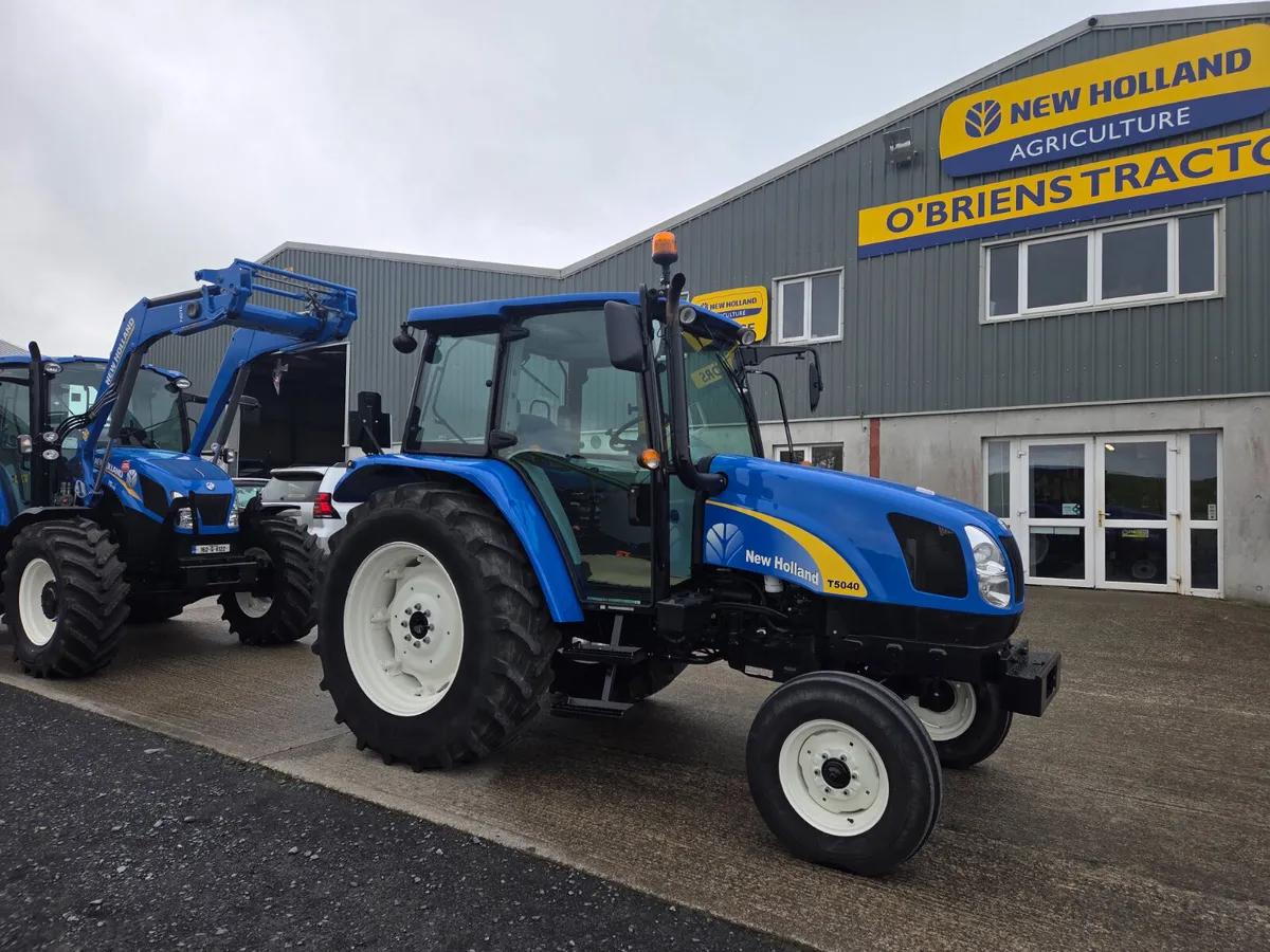 2010 New Holland T5040 2WD - Image 2