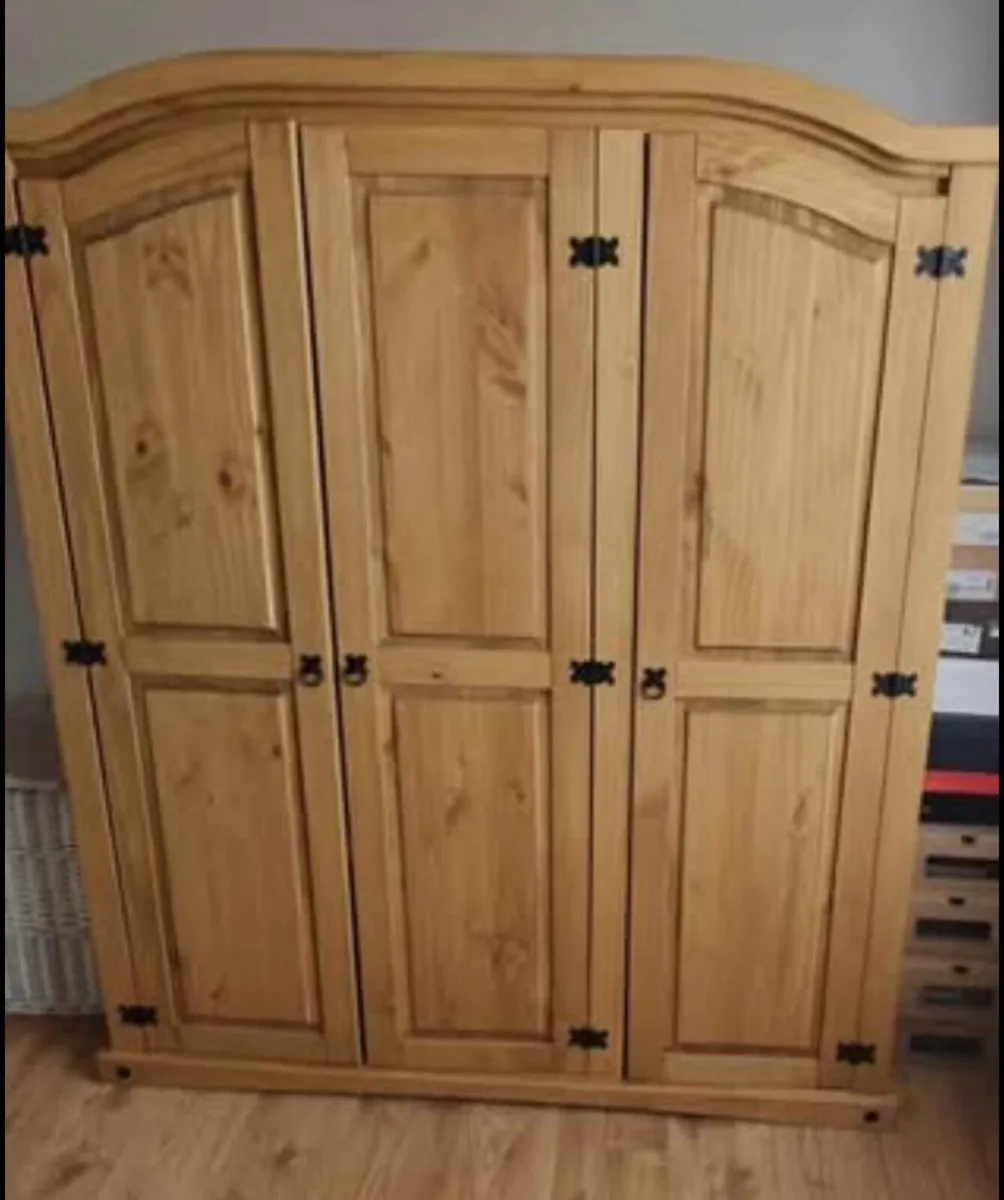 Wardrobe - Image 2
