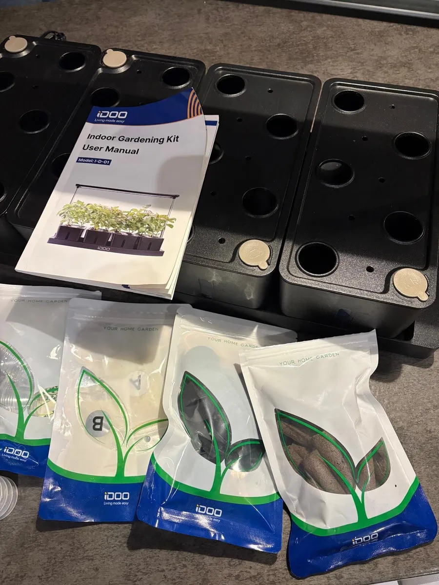 IDOO Indoor Gardening Kit - Image 1