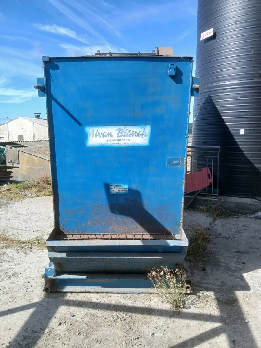 2 tonne Alvan branch  meal mixer - Image 1