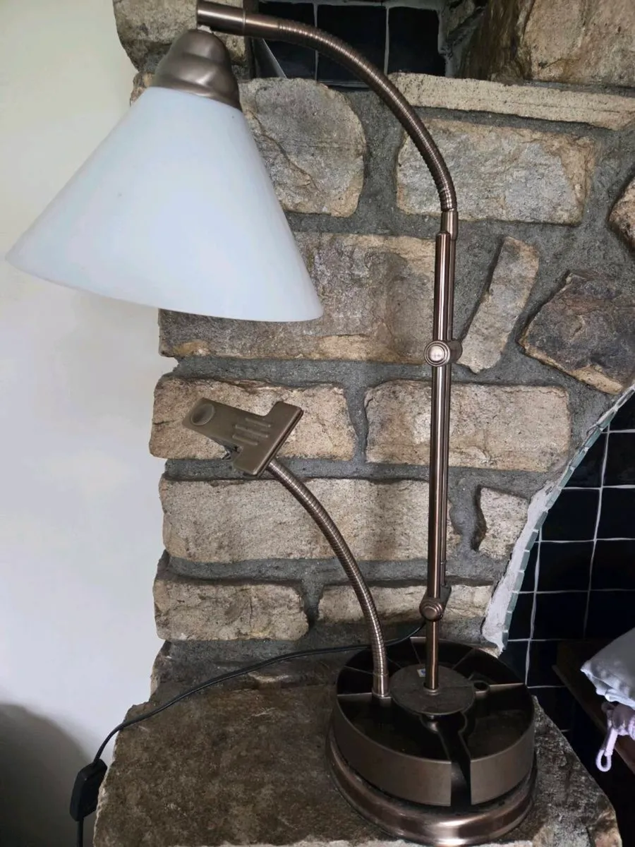 Heavy duty crafting lamp - Image 1