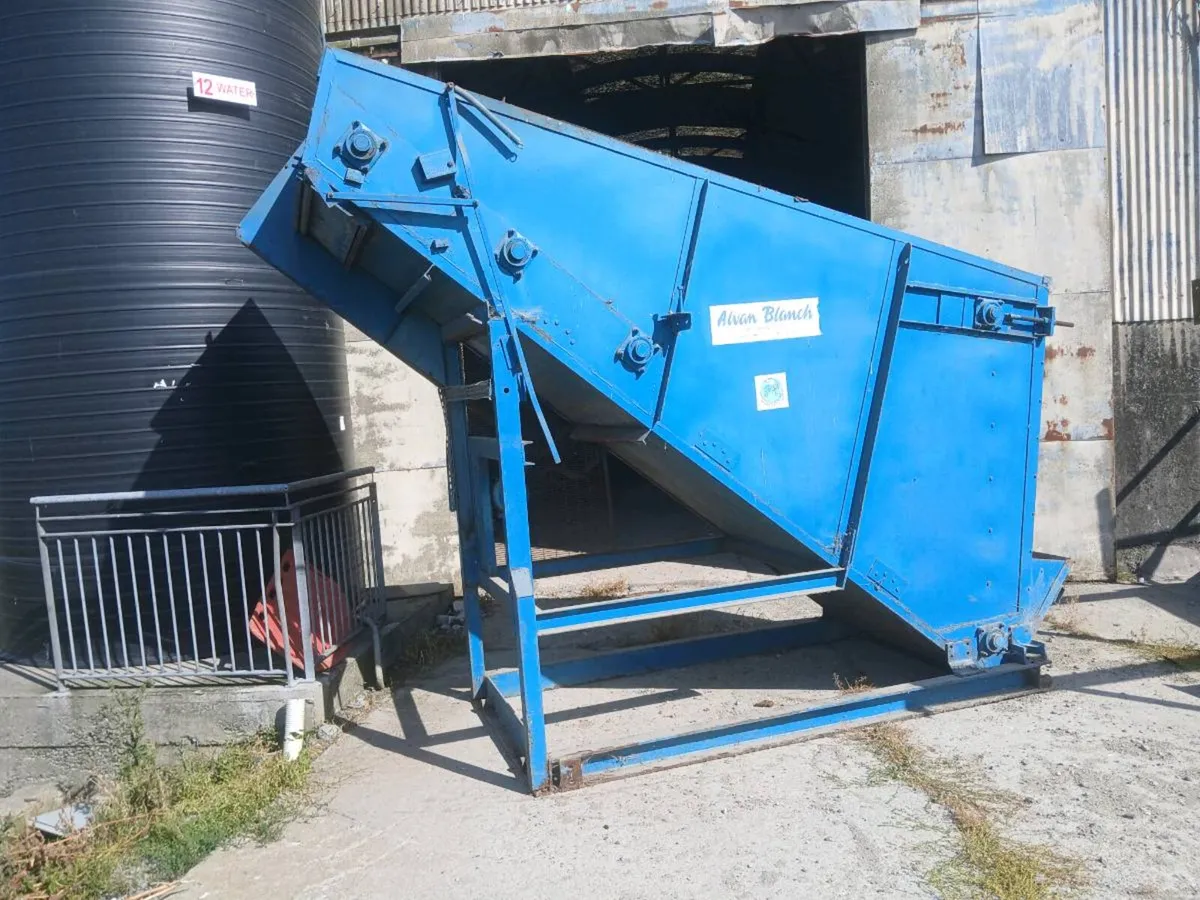 2 tonne Alvan branch  meal mixer - Image 4