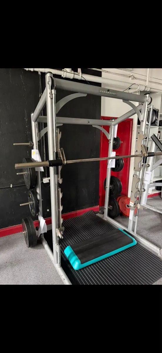 Paramount smith machine