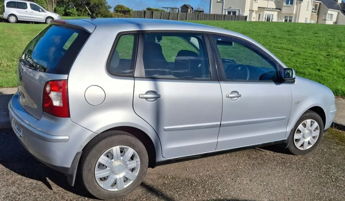 Volkswagen Polo 2005 - Image 2