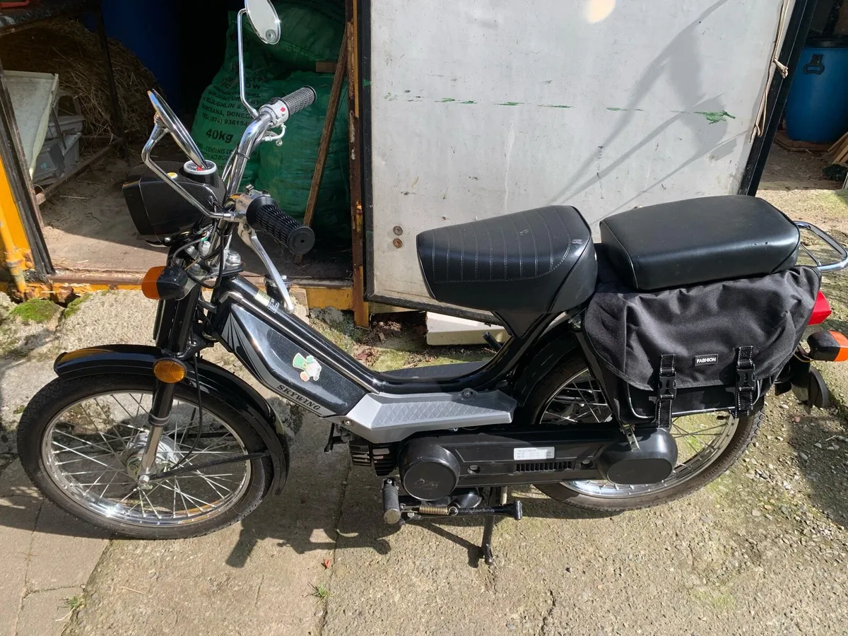 50CC Skywing scooter 2003 - Image 1