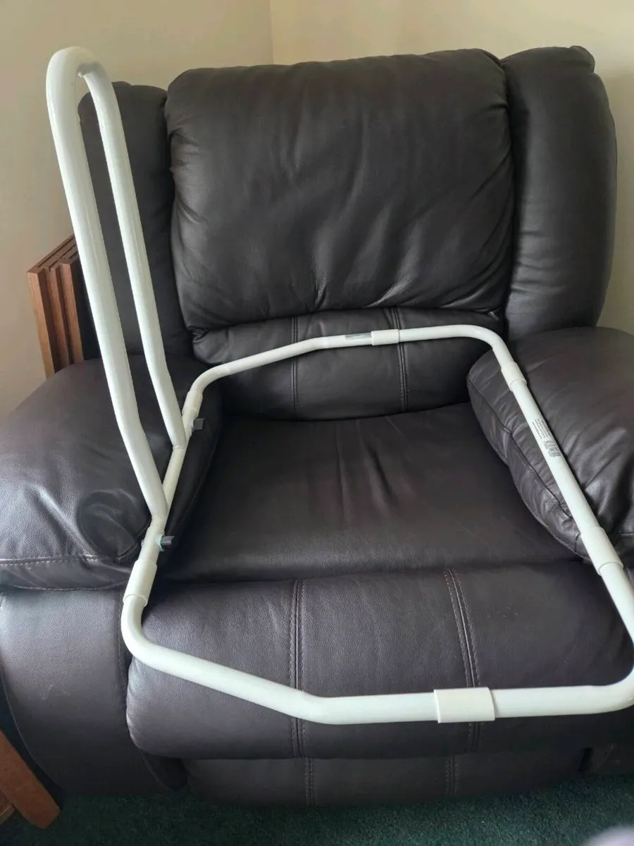 Bed lever