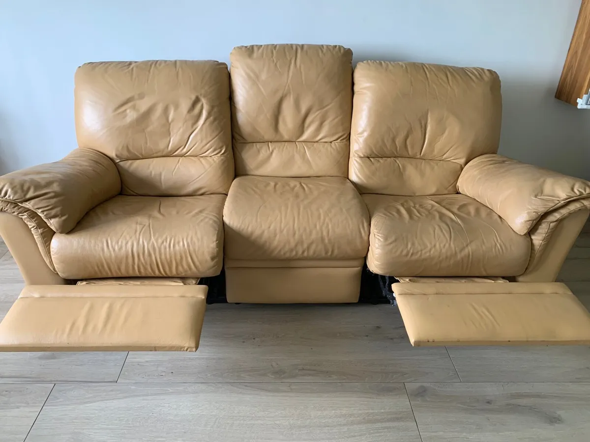 Natuzzi Leather Recliner Sofa - Image 3
