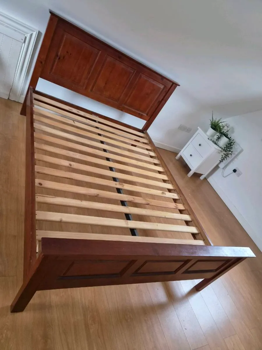 Solid wooden king-size bed frame - Image 2