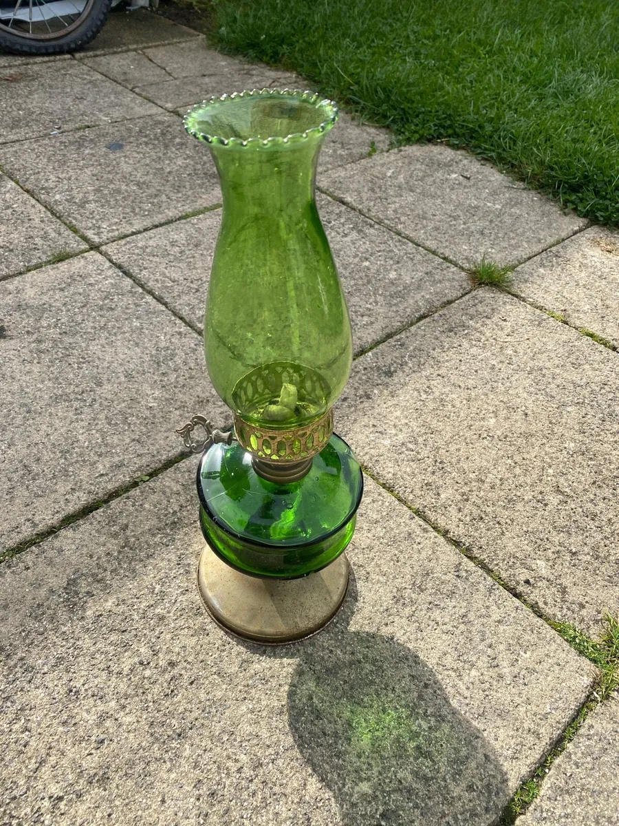Vintage oil lamp - Image 1