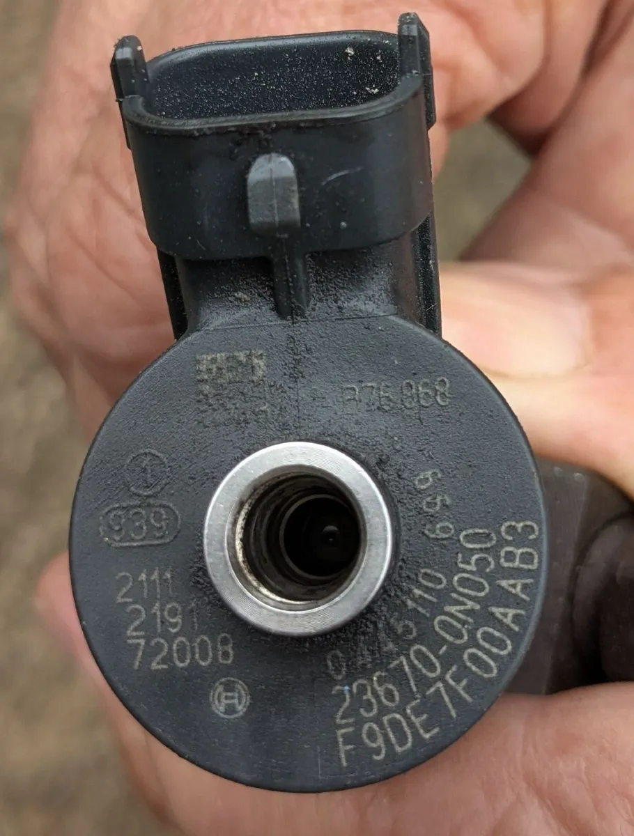 4 Bosch injectors for TOYOTA COROLLA 2017 DIESEL - Image 2