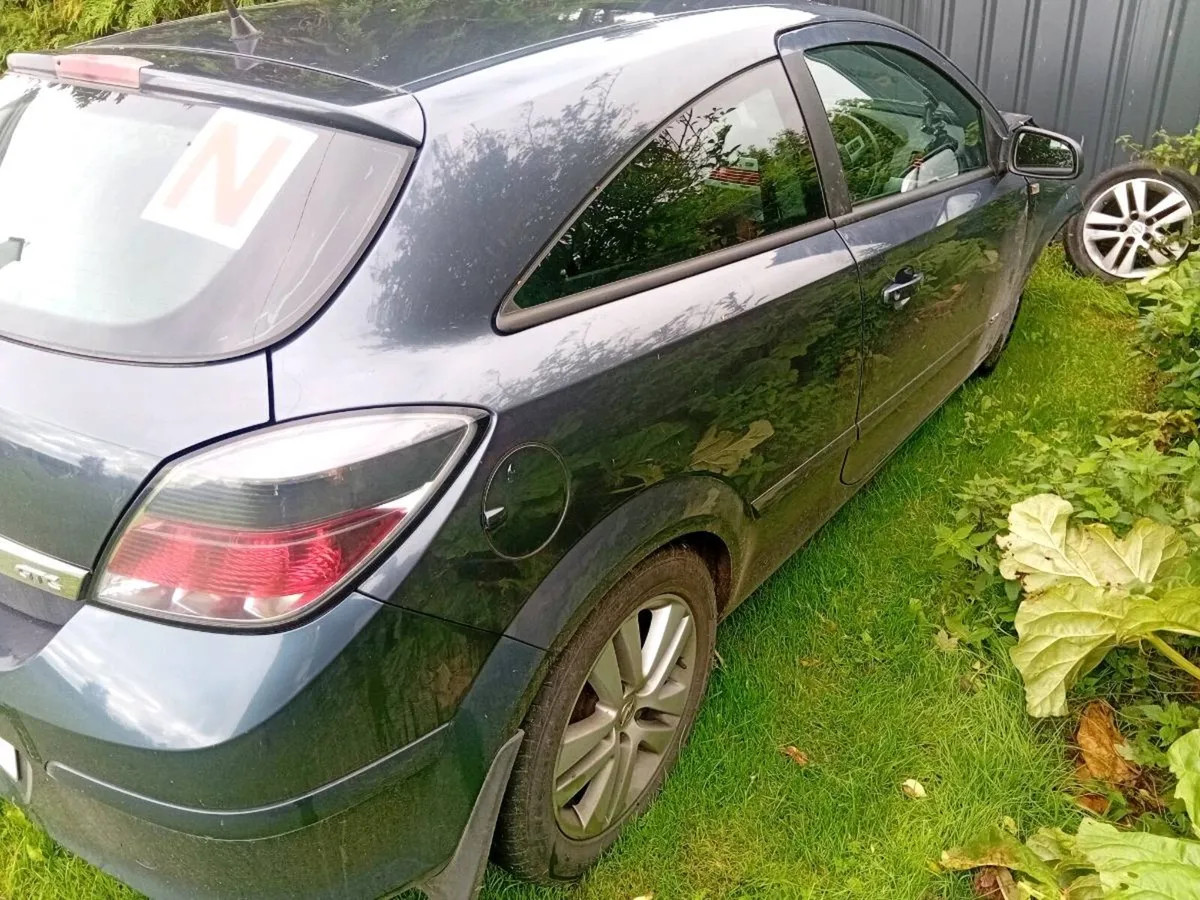 Opel Astra GTC - Image 2