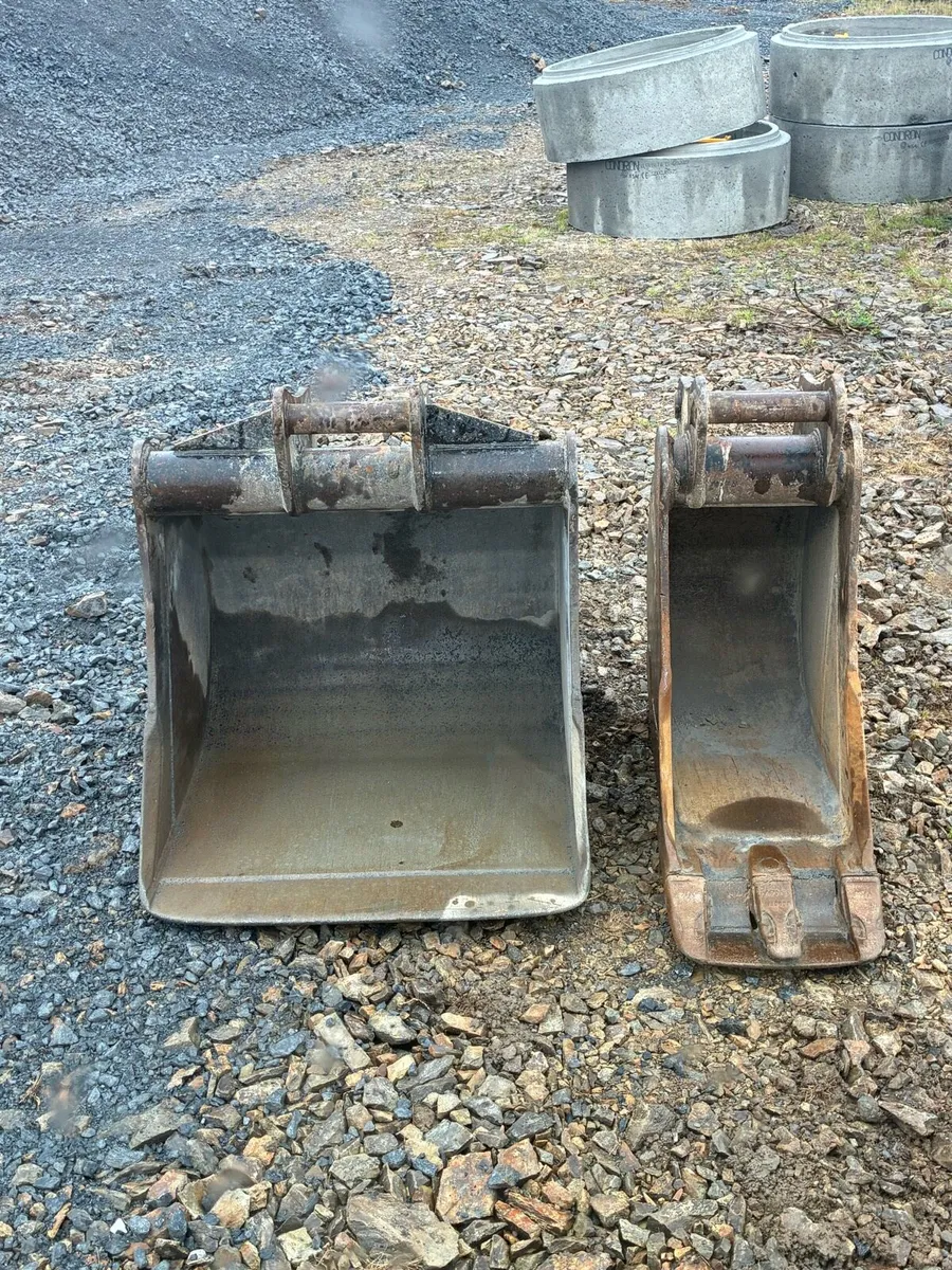 18” Bucket, 3ft Gummy Bucket - Image 4