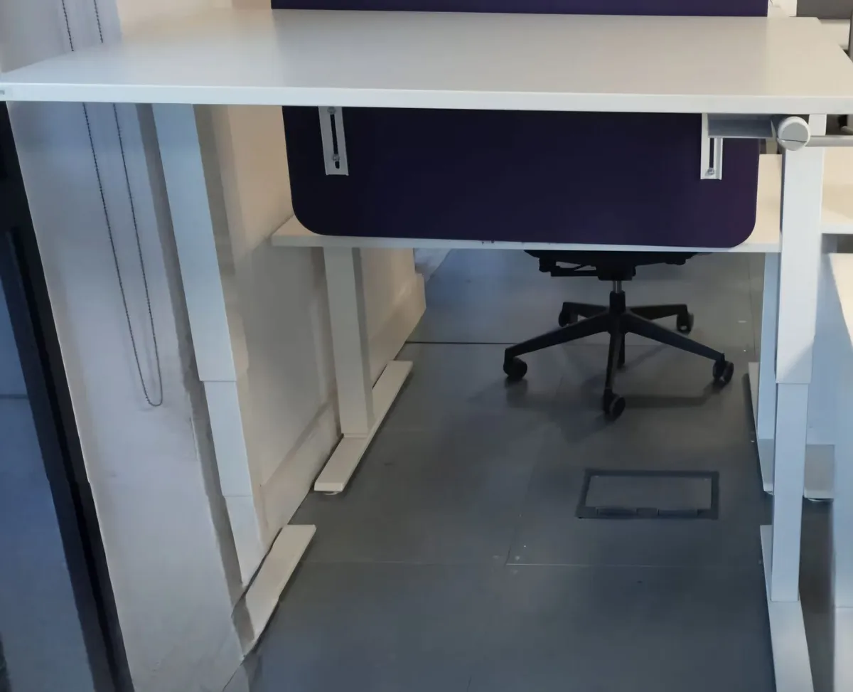 Height-Adjustable Desk - 120 x 80cm - Image 3
