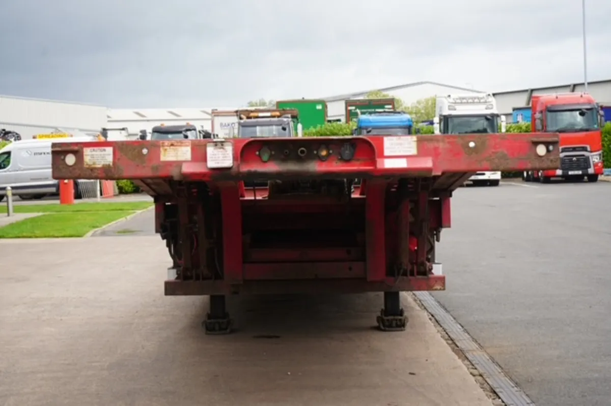 2017 DENNISION 3-AXLE EXTENDABLE MACHINERY CARRIER - Image 2