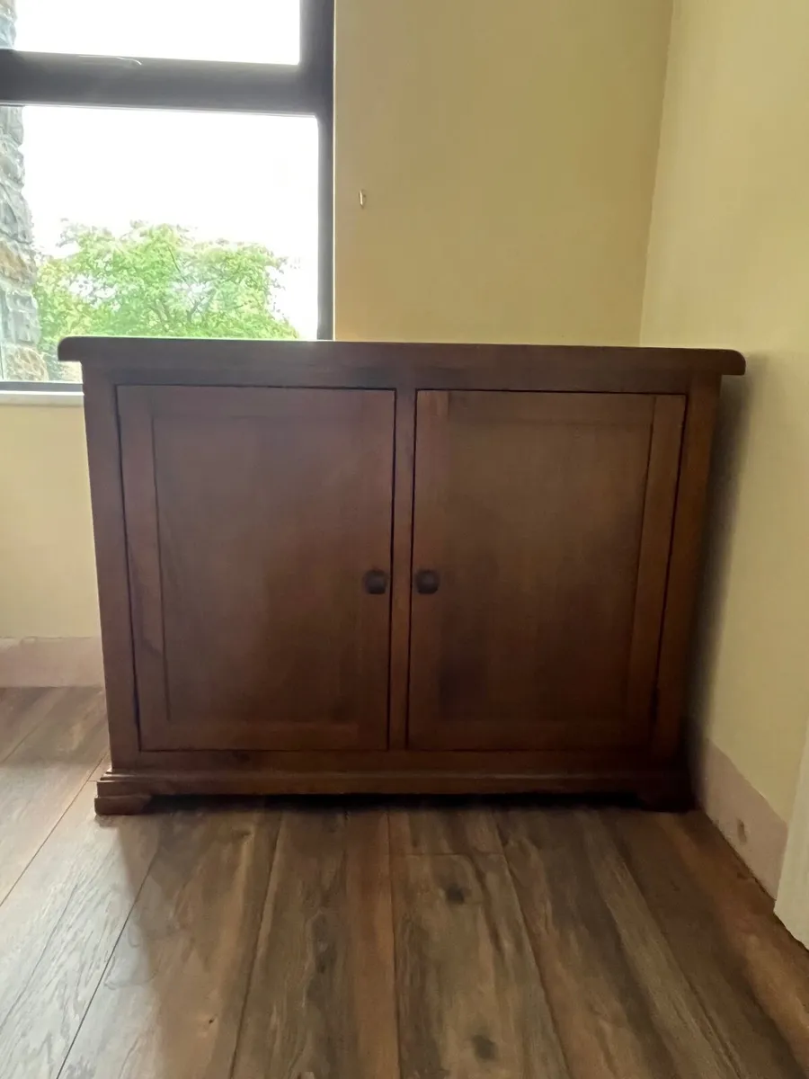 Sideboard/cabinet - Image 1