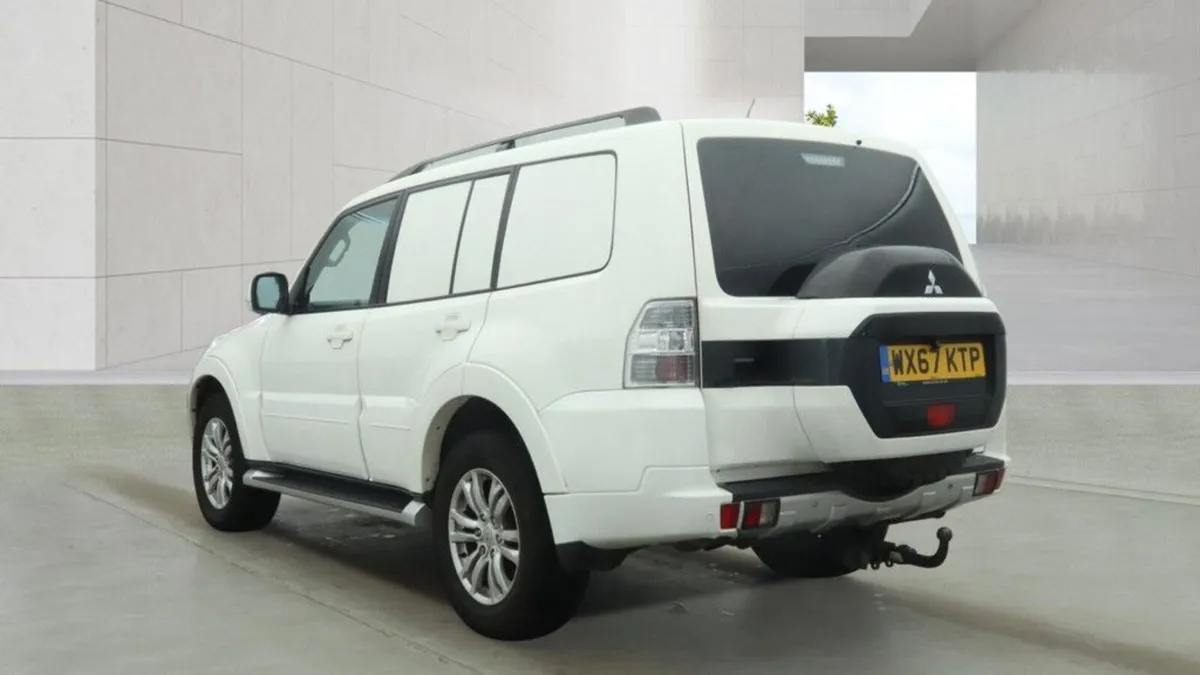Mitsubishi Pajero 2018 - Image 4