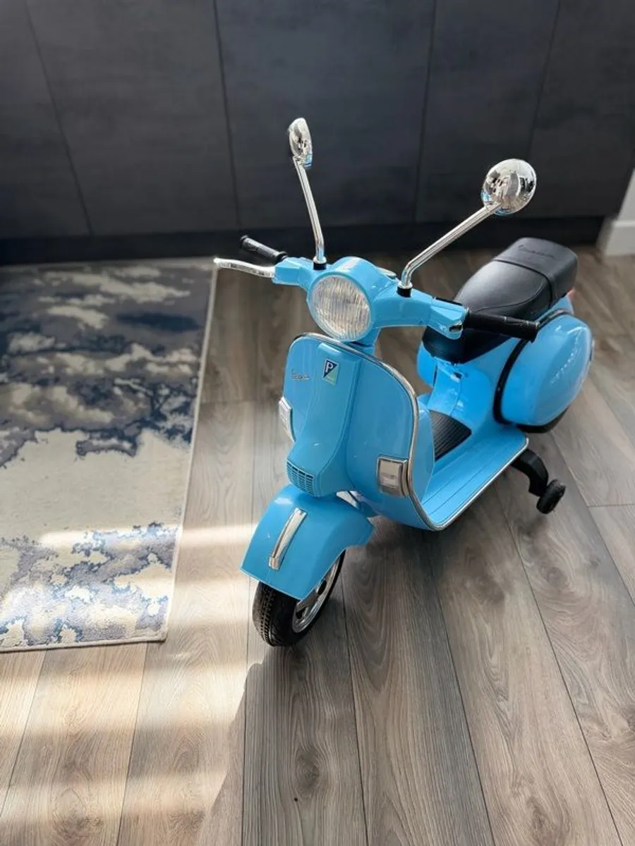 Electric Vespa 12V - Image 3