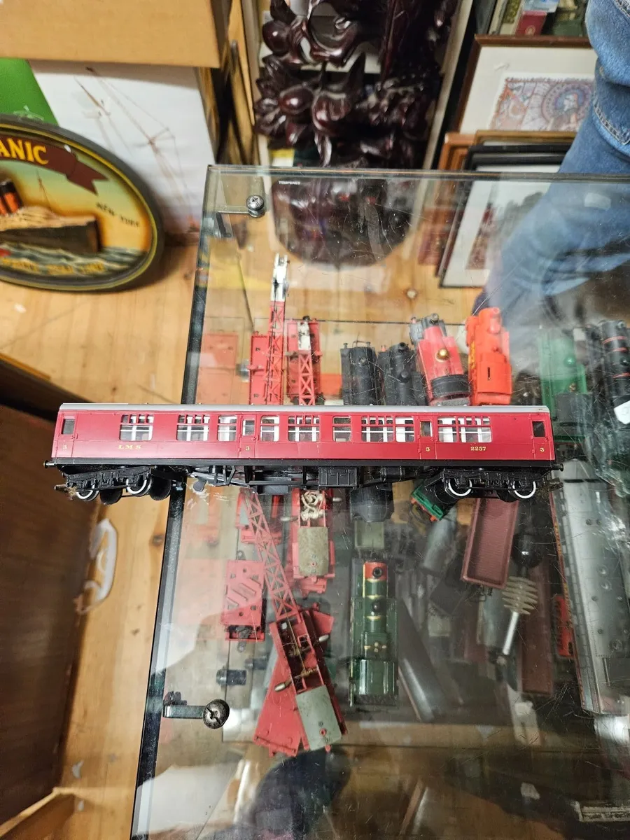 Hornby OO Gauge Carraige