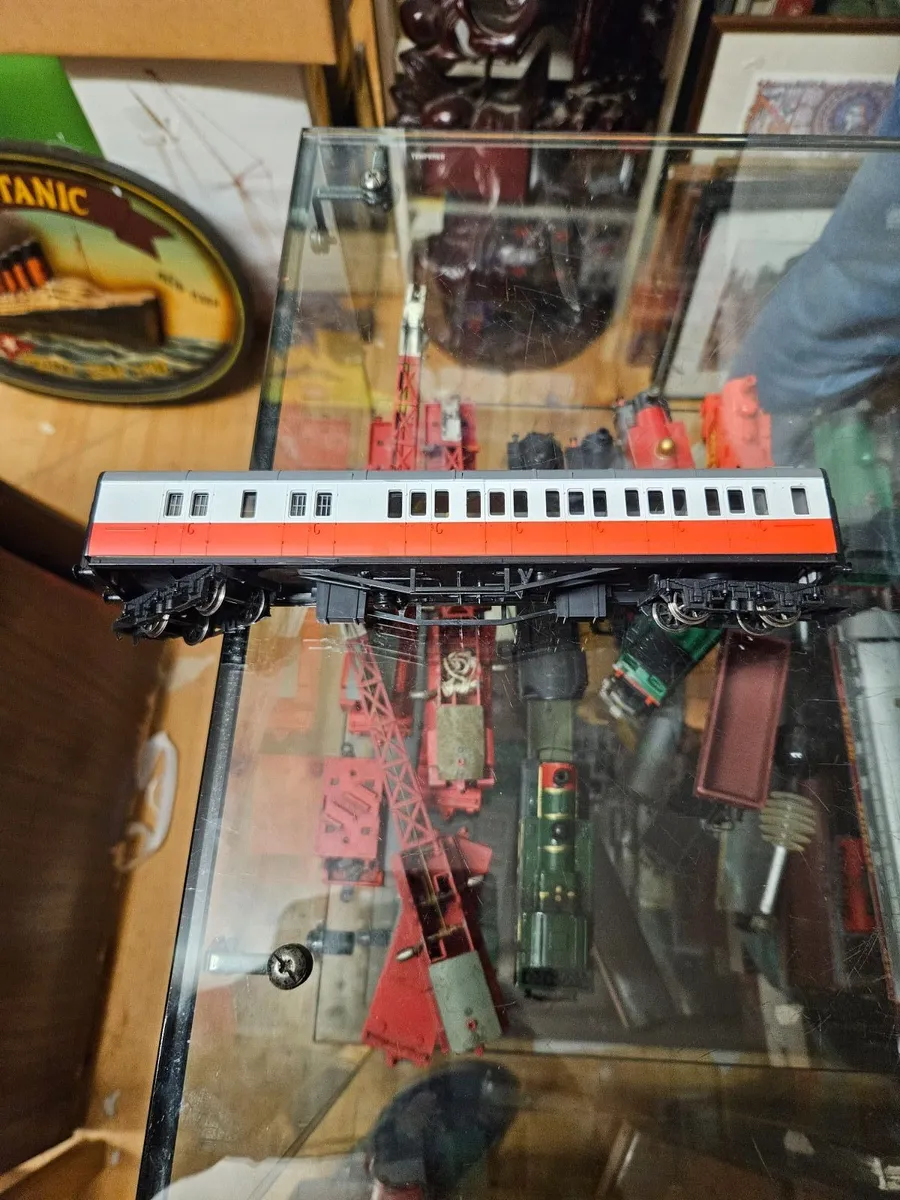 Hornby OO Gauge Carraige