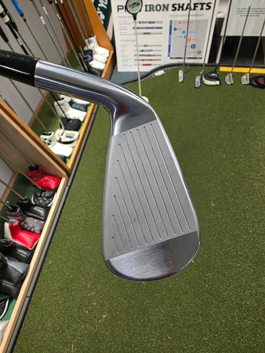 As New Mizuno Mp-20 - Image 4