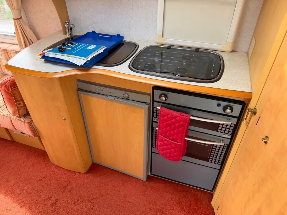Caravan - Image 4