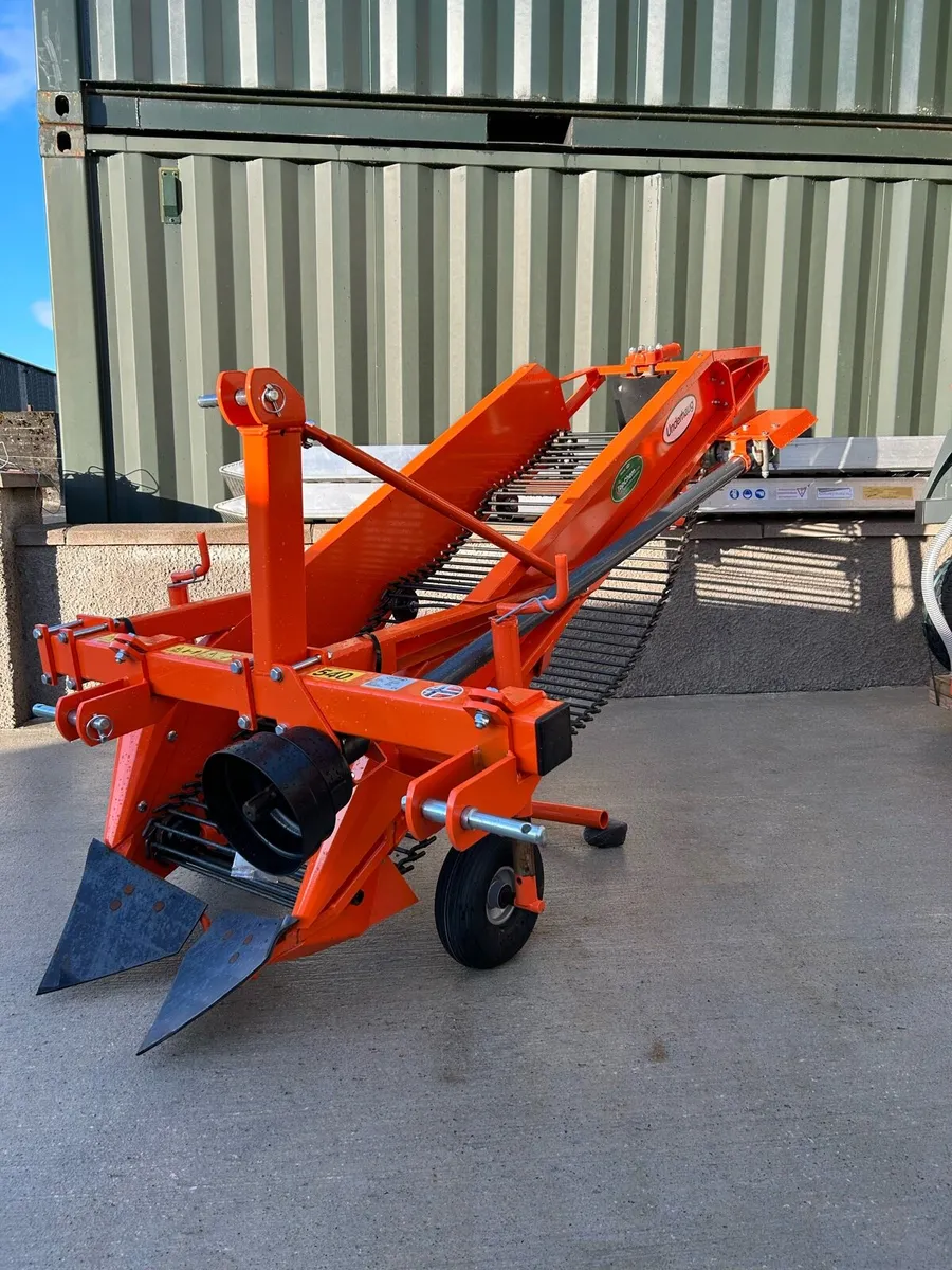 Underhaug Potato Harvester / Digger - Image 4