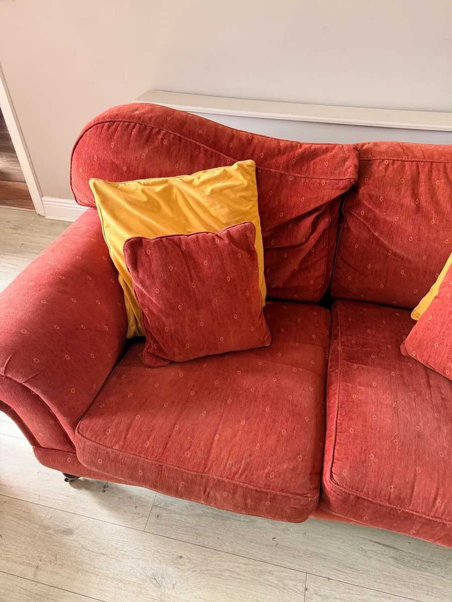 2 seater sofa and 2 armchairs - Image 2
