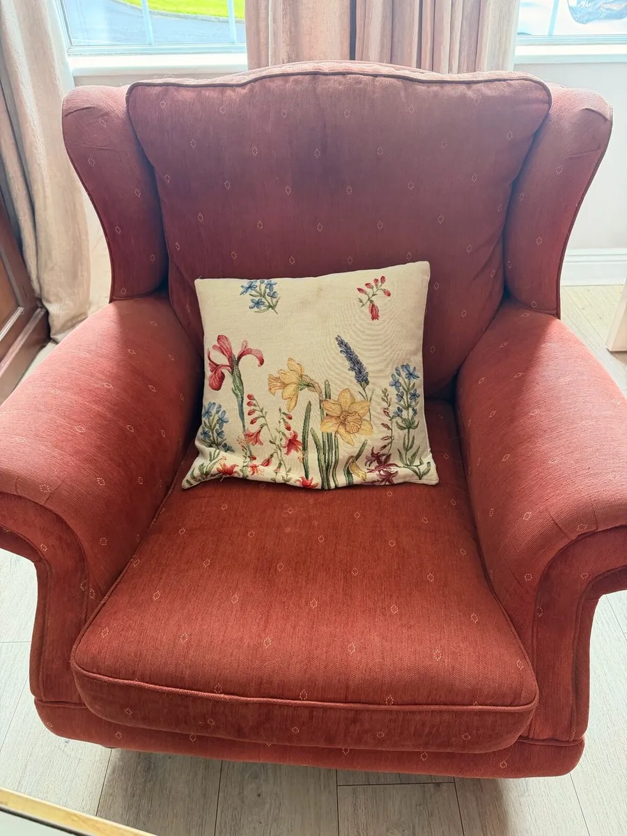 2 seater sofa and 2 armchairs - Image 3