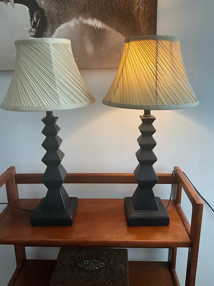 Pair of Contemporary Black Geometric Ceramic Lamps - Image 4