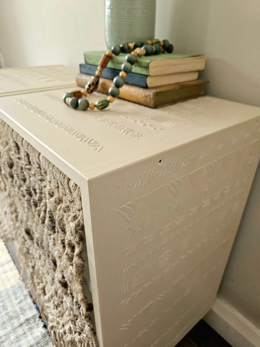 Side tables / nightstands - Image 2
