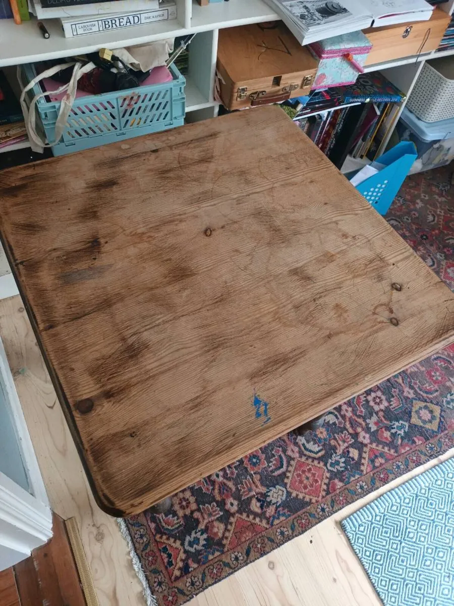 Square table - Image 4