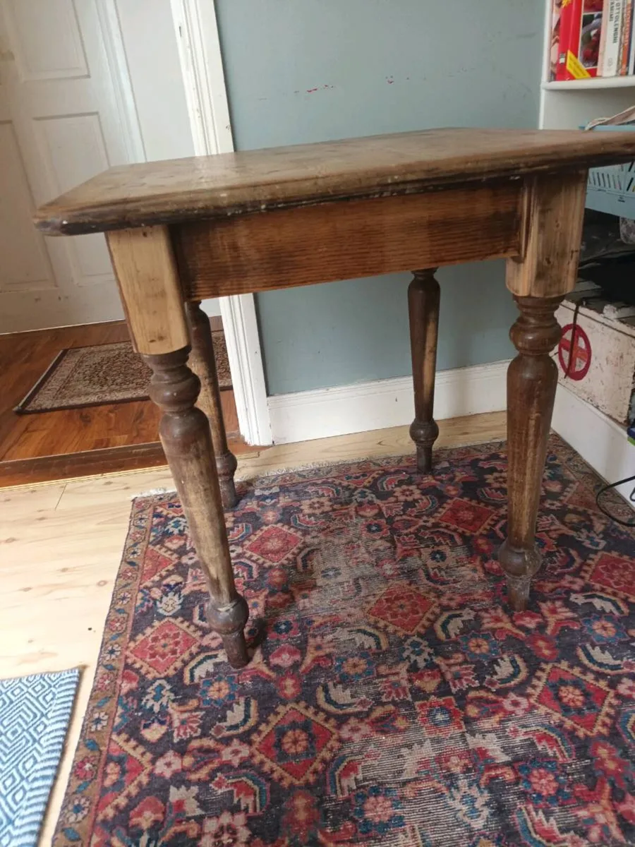 Square table - Image 2