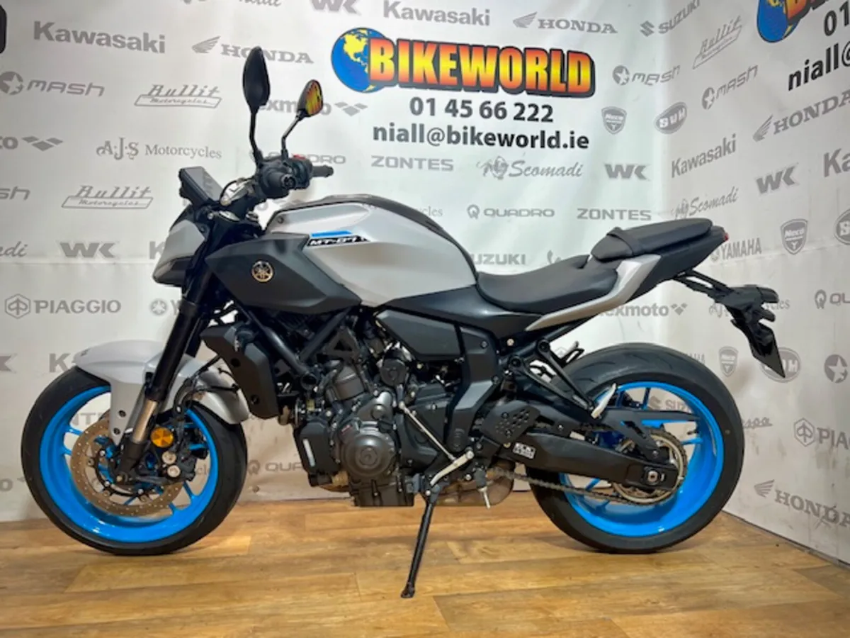 PRE-OWNED Yamaha MT07 2025 - Image 3