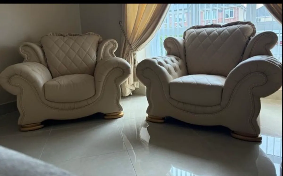 Couch - Image 1