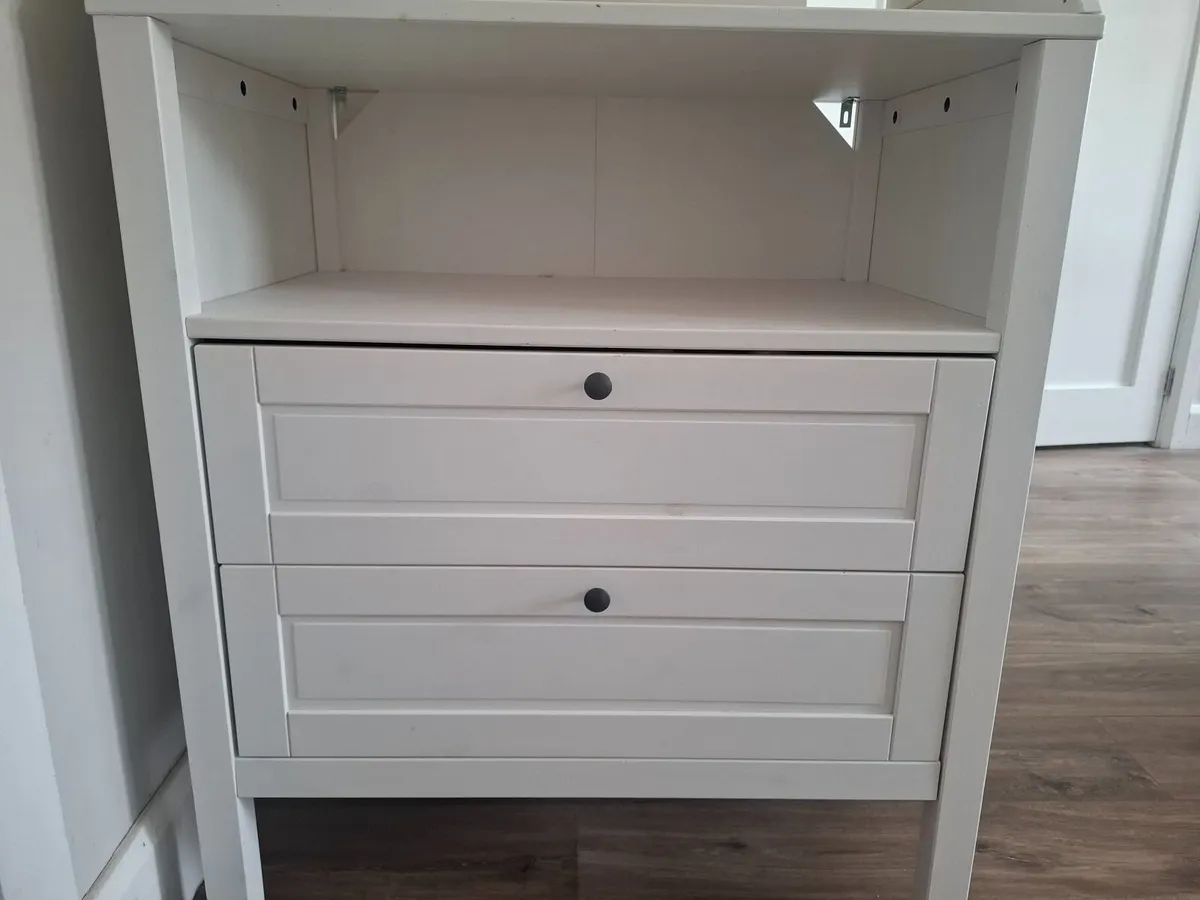 Changing Table/Chest of Drawers - Image 1