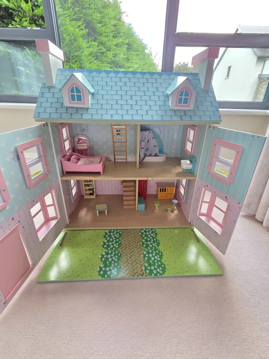 Le Toy Van Mayberry Manor Dolls House - Image 3