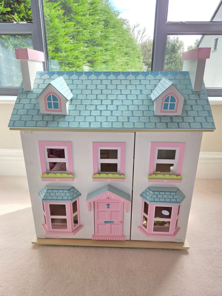 Le Toy Van Mayberry Manor Dolls House - Image 1