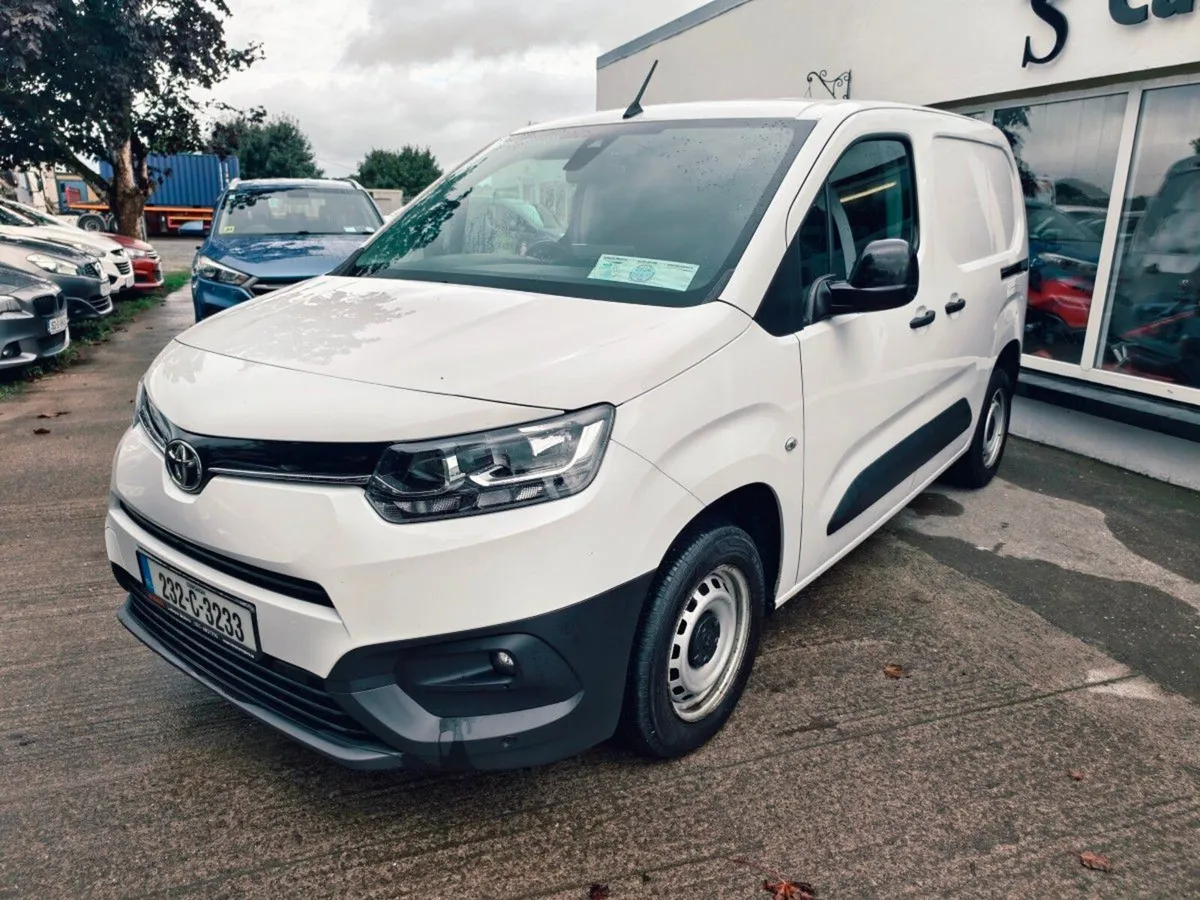 Toyota Proace City GX FSH Incl VAT - Image 3