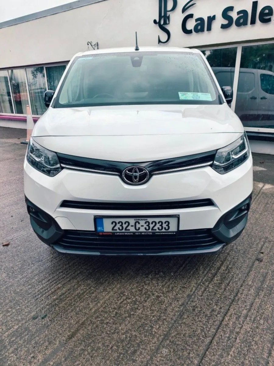 Toyota Proace City GX FSH Incl VAT - Image 2