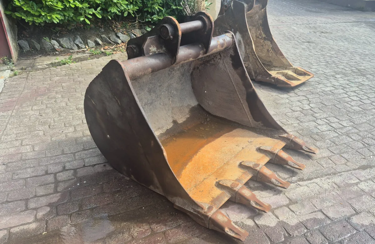 65mm 4 foot bucket - Image 2