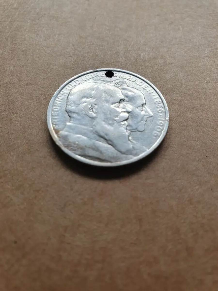 Silver coin - Image 1