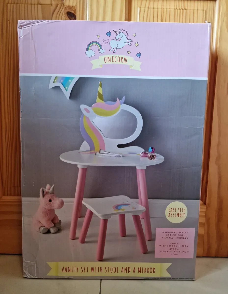 Kids dressing table with mirror and stool