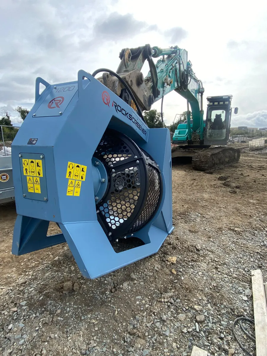 Screen Bucket Hire - Image 1