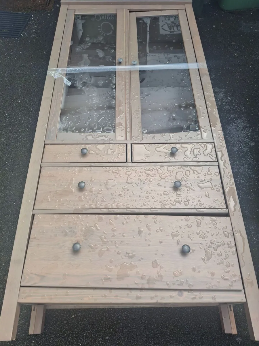 Cabinet - free to take away - Image 1