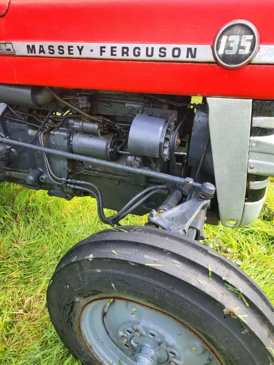 Massey 135 - Image 4