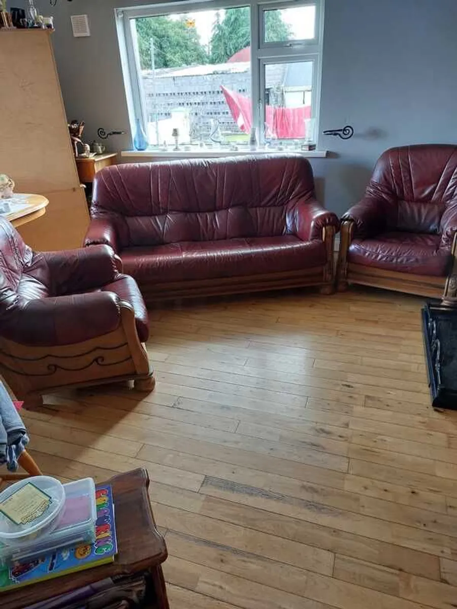 3 piece suite - Image 1