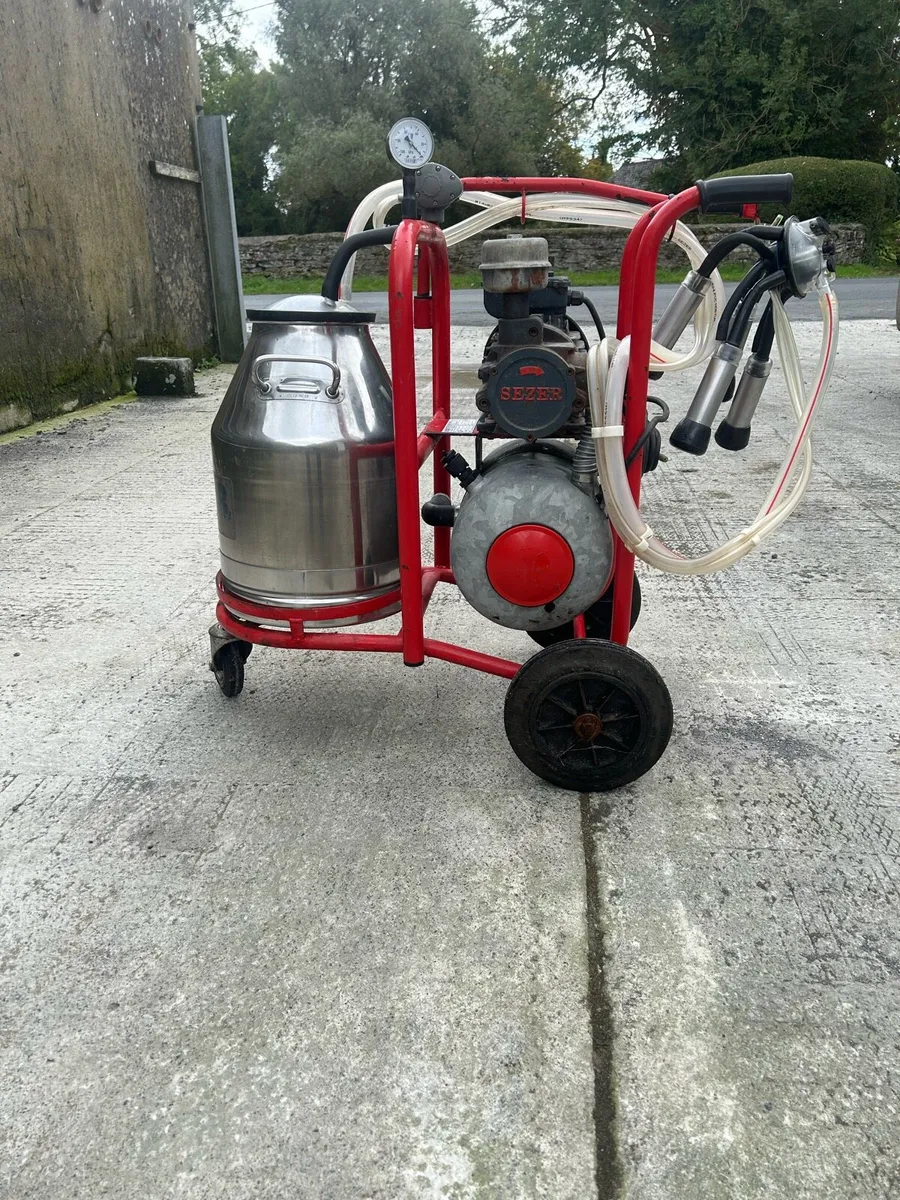 Sezer portable milking machine. Single Cluster - Image 2