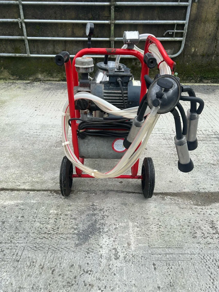 Sezer portable milking machine. Single Cluster - Image 3